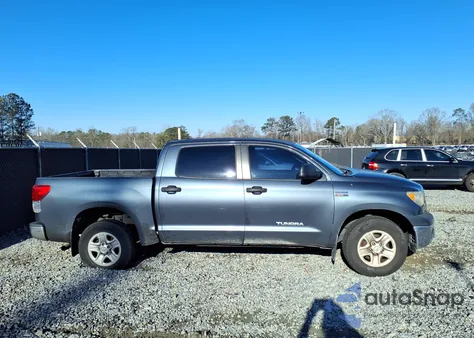 2010 Toyota Tundra Grade 5.7L V8 z USA, uszkodzony, nr VIN 5TFEY5F12AX090546